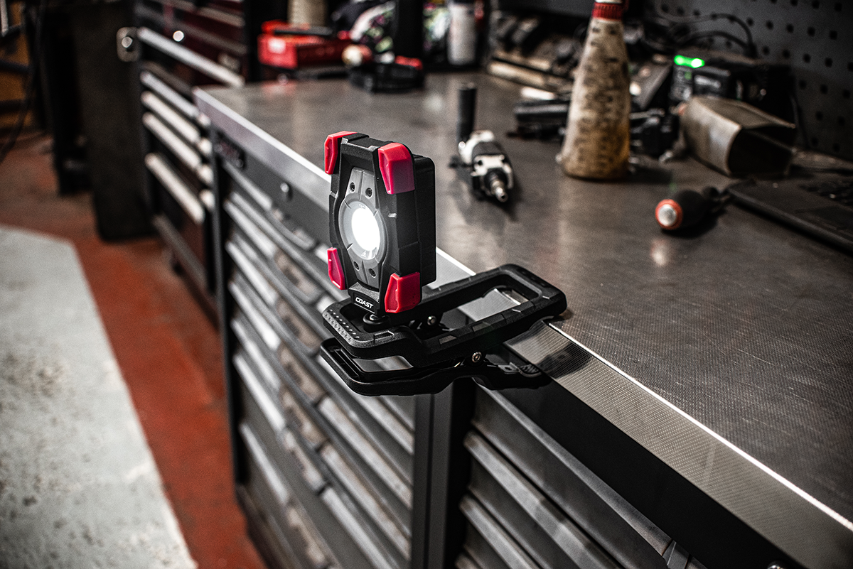 COAST 1750 Lumen Rechargeable Work Lamp with Power Bank