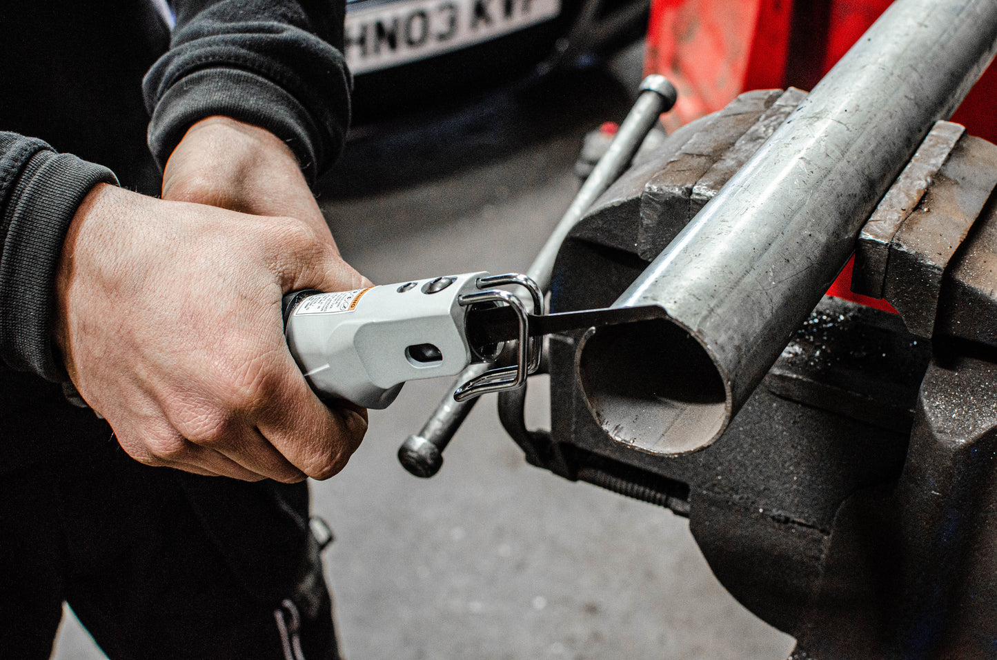 POWERHAND Composite Body Air Saw Including a 24T, 32T and a 5mm file