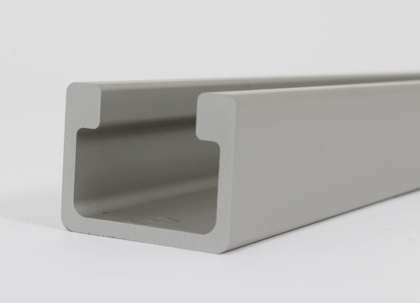 Aluminium Sideguard Stile - Per Metre