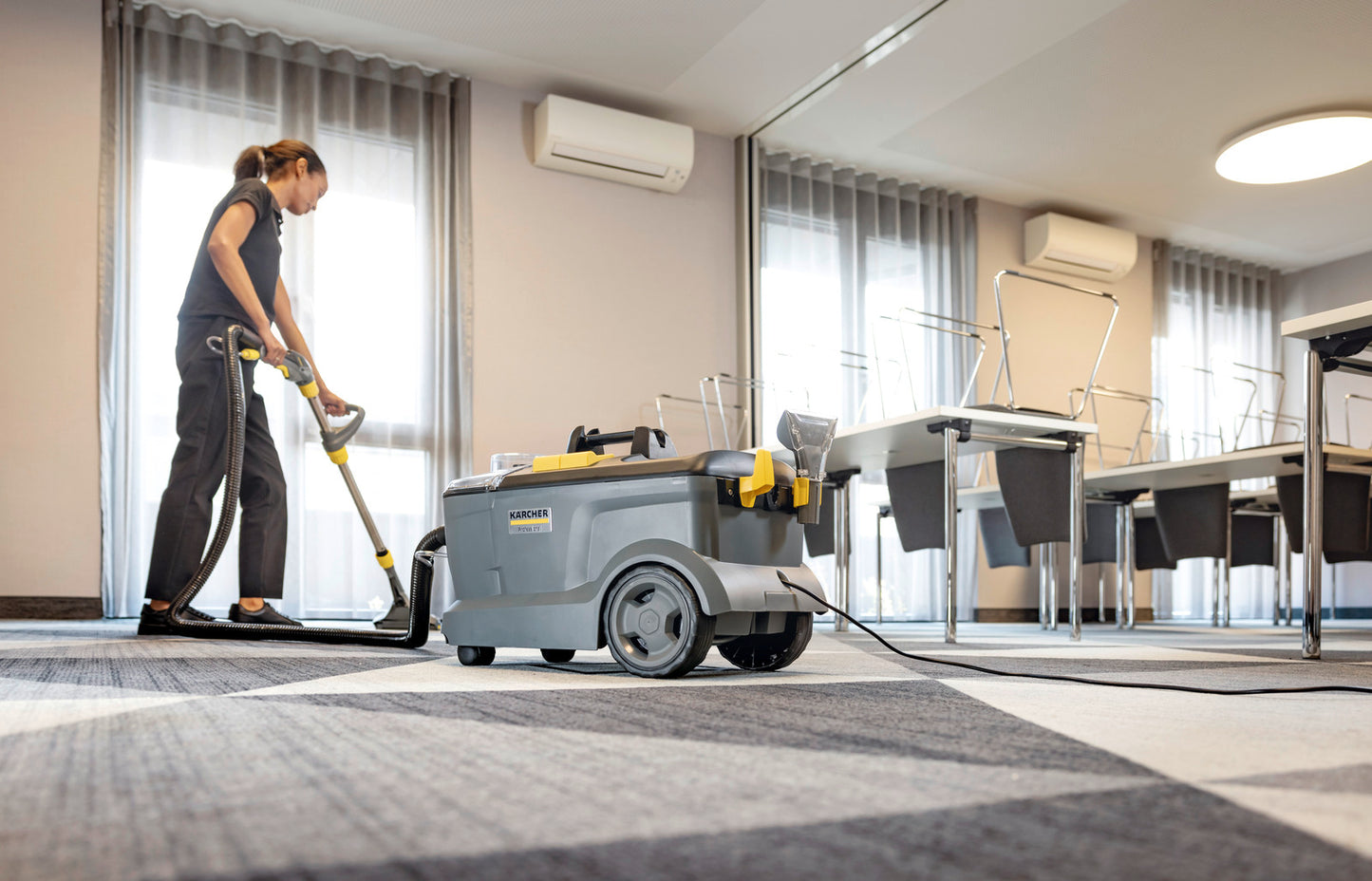 KARCHER Spray-extraction cleaner Puzzi 10/1 Upholstery Vacuum Cleaner