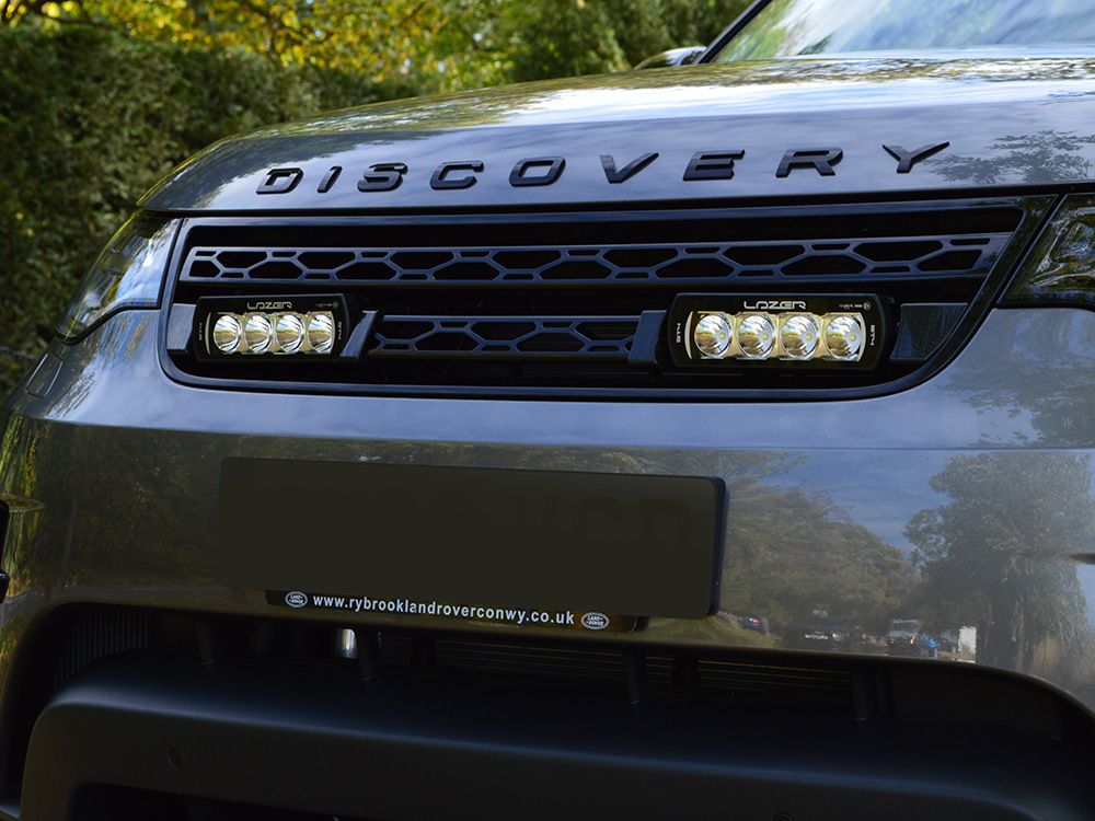 LAZER LAMPS Land Rover Discovery 5 (2017-2020) - Grille Mount Kit (includes: 2x ST4 Evo, 1x Grille Mount Brackets, 1x 2L-LP-120)