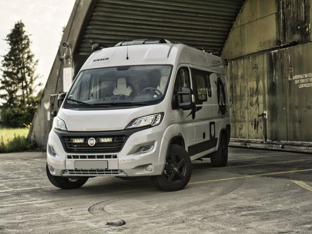 LAZER LAMPS Fiat Ducato (2014-2021) - Grille Mount Kit (includes: 2x Triple-R 750 Wide, 1x Grille Mount Brackets, 1x 2L-LP-120)