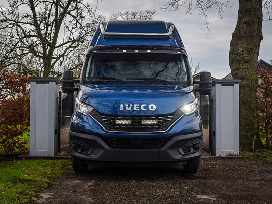 LAZER LAMPS Iveco Daily (2019-2021) - Grille Mount Kit (includes: 2x Triple-R 750 Elite (Gen2), 1x Grille Mount Brackets, 1x 2L-LP-120)