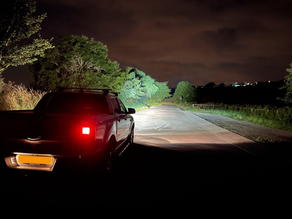 LAZER LAMPS Ford Ranger (2019-2022) - Grille Mount Kit (includes: 2x Triple-R 750 Beacon, 1x Grille Mount Brackets, 1x 2L-LP-6C-120)