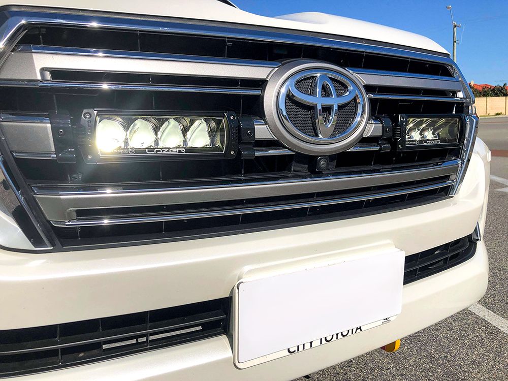 LAZER LAMPS Toyota LC200 (2015-2021) - Grille Mount Kit (includes: 2 x Triple-R 750 Beacon, 1 x GM-LC200-01K, 1 x 2L-LP-6C-120)