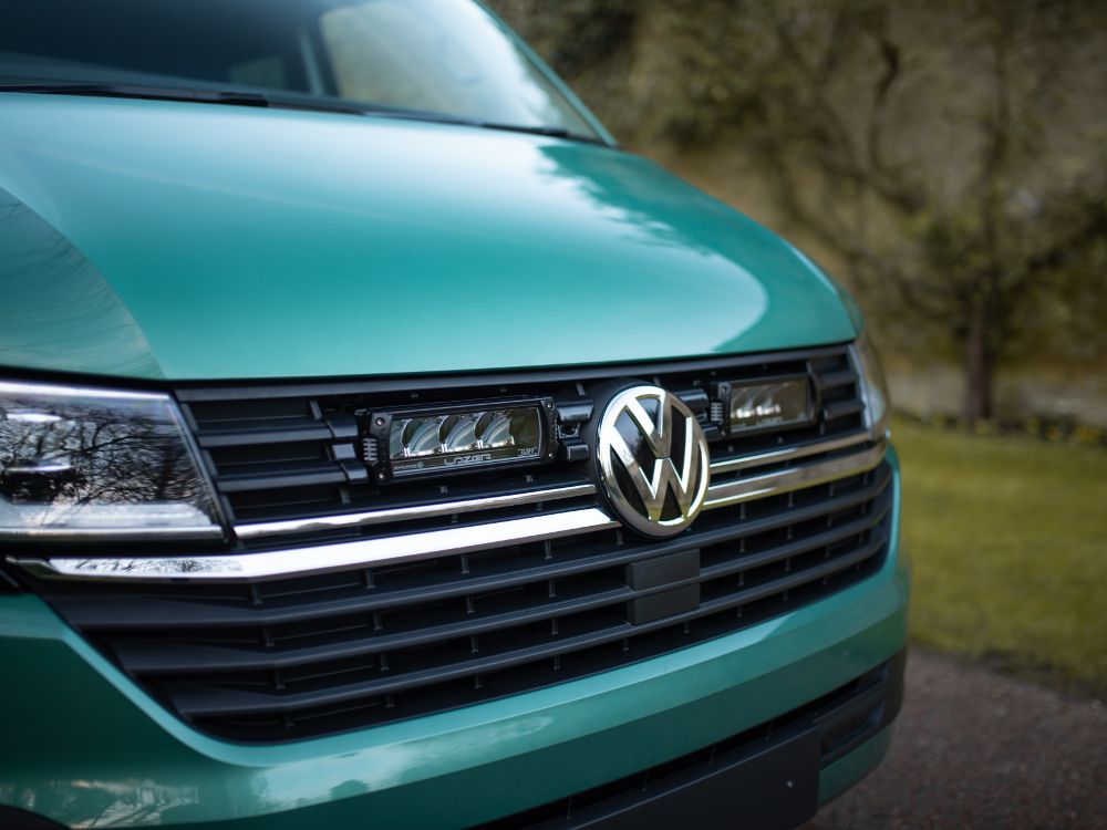 LAZER LAMPS VW T6.1 (2019+) - Grille Mount Kit (includes: 2x Triple-R 750 Std (Gen2), 1x Grille Mount Brackets, 1x 2L-LP-PL-120)